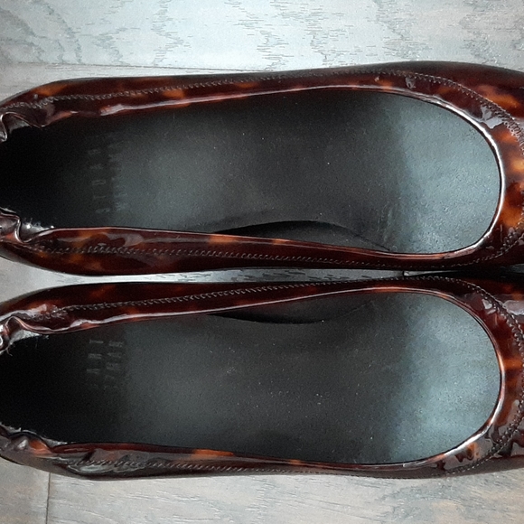 Stuart Weitzman Leopard Patent Pumps - Picture 2 of 11